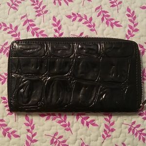 Golunski leather embossed black wallet